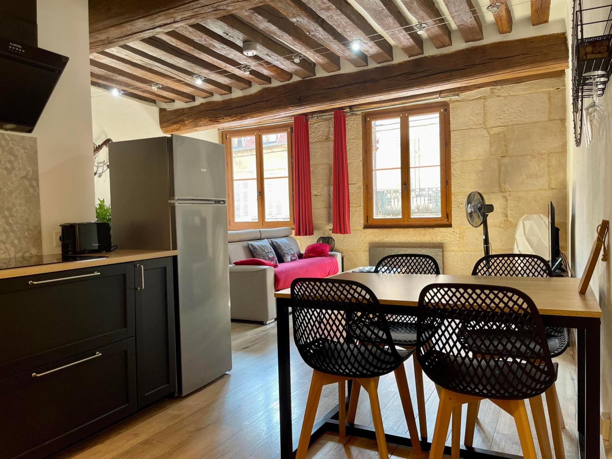Appartements Chez Delphine Et Guillaume Au Coeur De Semur En Auxois Екстер'єр фото